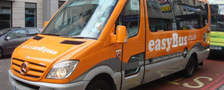 Распродажа EasyBus: трансферы из аэропортов Лондона и Парижа от 1 евро *АРХИВ*