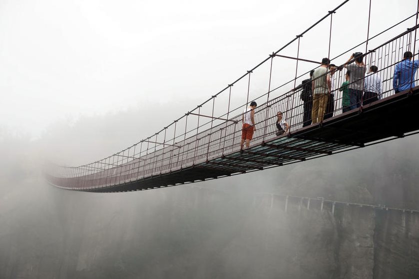 стеклянный мост в китае