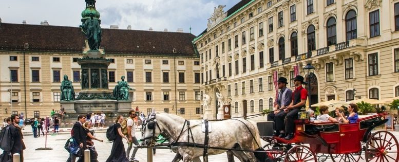 В Вену на майские праздники 9 900 рублей
