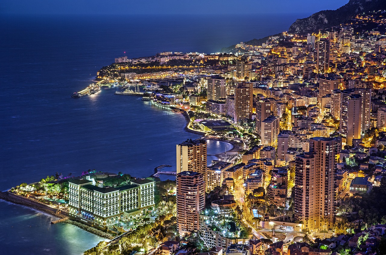 Monaco Dr