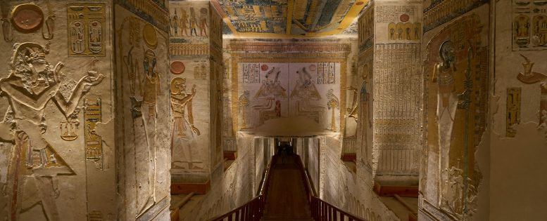 Из Москвы и Петербурга в Луксор