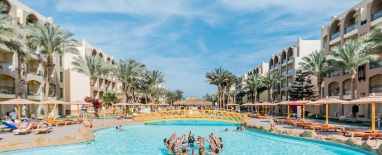 В Египет на Новый год 74 200 рублей