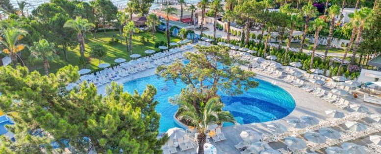 Из Петербурга в Турцию 44 700 рублей